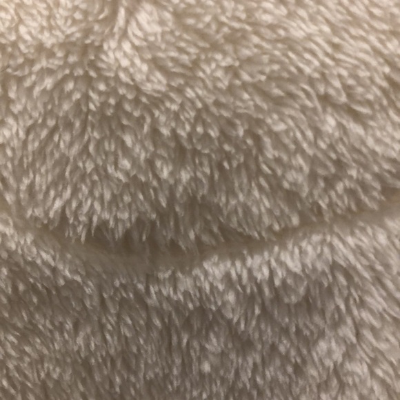 Charlie Paige white faux fur cape jacket pockets and hood M/L - Picture 6 of 9